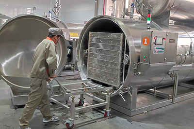 Autoclave por Aspersión de Agua, con Tanque de Precalentamiento